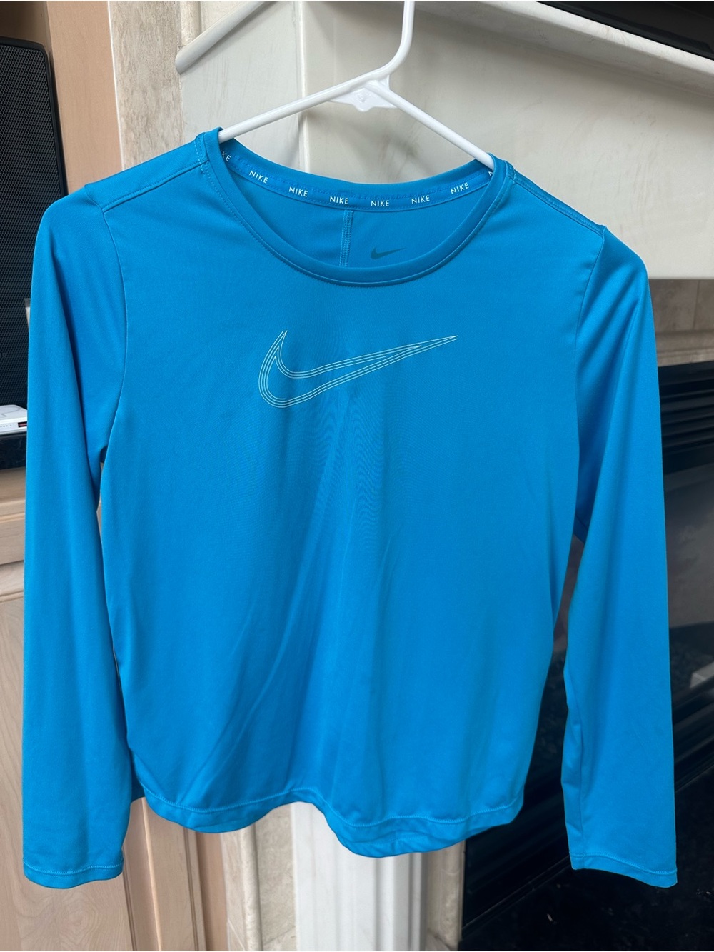 Nike Girls Blue Dri-FIT Long Sleeve Swoosh Athletic Shirt - Large